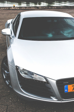 exponentialed:  R8 photographed by Bryan