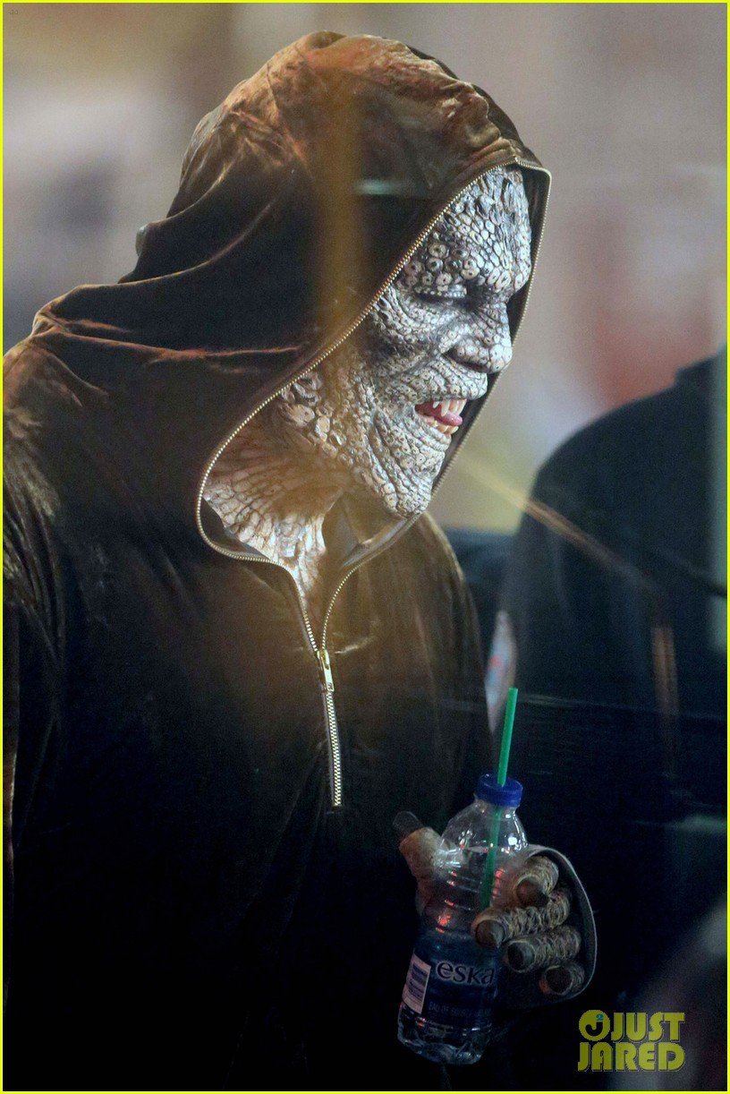 dccunews:  more suicide squad set pics