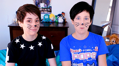 xxthis-aint-a-scene:  blackhairedteen1409:  thehillywoodshow:  pastel-dem0n:  please