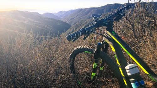 thebikecomesfirst: It doesn’t look cold. But it is cold ❄️