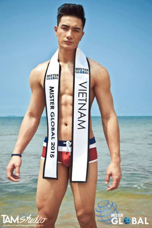 hunkxtwink:  Mr Vietnam Mr Global 2015 Hunkxtwink - More in my archive