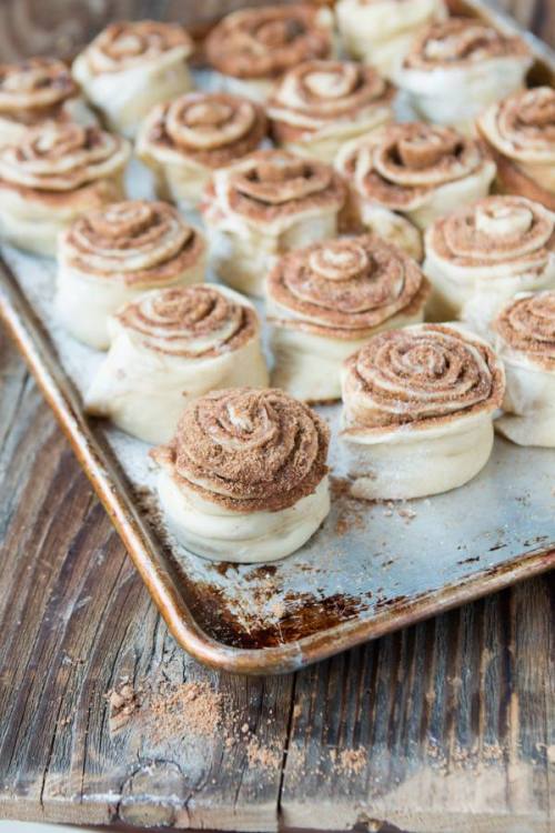 yumi-food:World’s Best Cinnamon Rolls