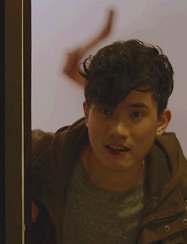 hourtohournotetonote118:“I’m coming home to you.”