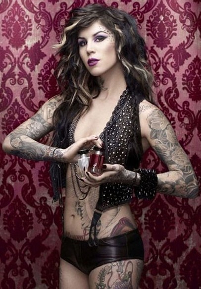 thisishowwechillfrom93til:  Kat Von D. 