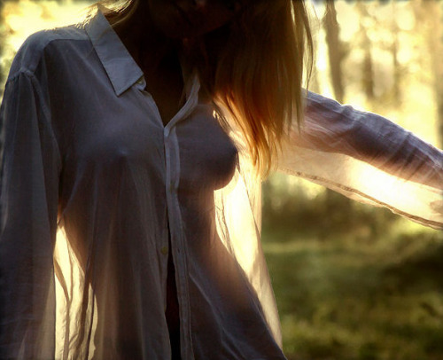 I&rsquo;ve mentioned my love of white shirts&hellip; white AND sheer&hellip; the best.