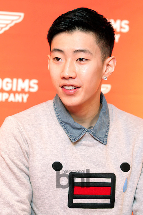 jpecuador:Jay Park en ‘GOOGIMS’ Fansign (10 fotos)[12.01.2013]