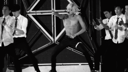 jujulielie:  Taemin please….. 