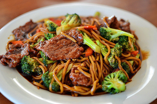 the-sexylosers-club:  I’m a body positive blog. Follow my blog for inspirational/motivational photos and foodporn + lots of recipes. :)  Want this so badly right now :(