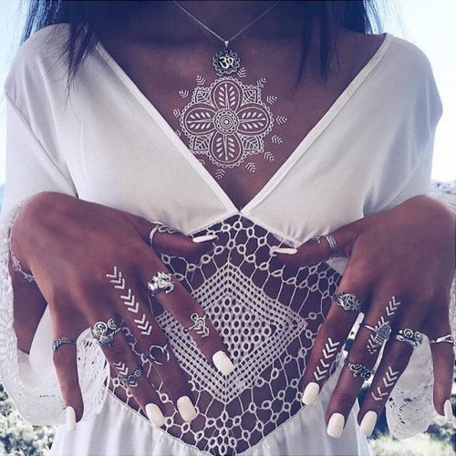 XXX jedavu:      Stunning White Henna Tattoos photo