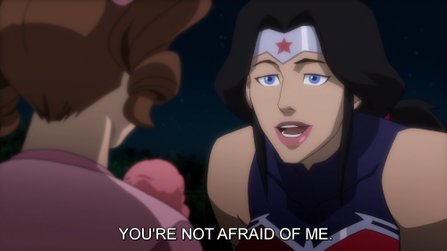 queerheretic:leagueanimeandcosplay:ohmygil:cityeatspudding:WonderWoman is super chill to her fansit’