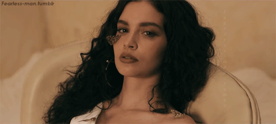 tumblr_p83s6qbEtT1v791ndo2_r1_540.gifv