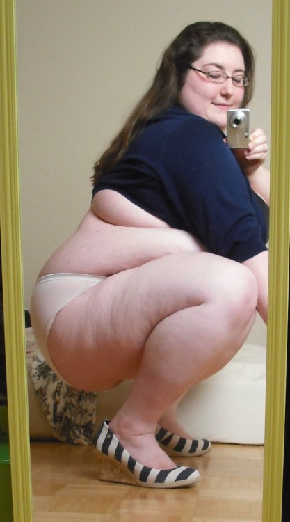 apr3tty1itt13chubbything: biggirlsrockmyworldx: thegoodhausfrau: Ditch the pants! I decided camel is