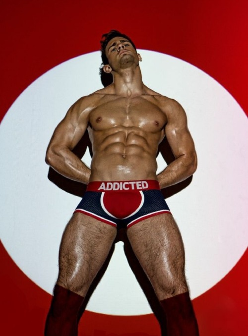 ishipdudes:  Kirill Dowidoff Cropped  Resized by Sabas