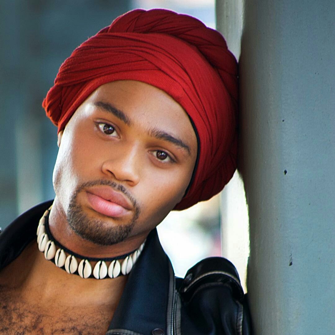 ohthentic: blackboysrmagic:  @isaiahalan  Oh 