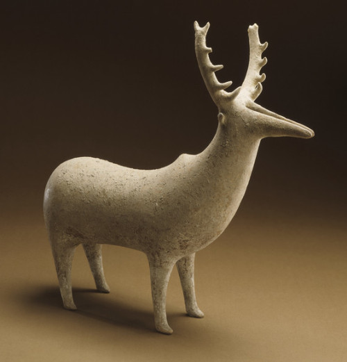 bagdemagus:Zoomorphic vessel (fallow deer)Terracotta, brown burnished wareNorthern Iran, Amlash regi