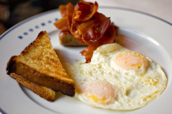 jcoffea:   Bouchon Breakfast Americaine by