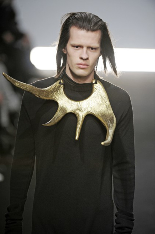 monsieurcouture:  monsieurcouture:  Rick Owens F/W 2009  MONSIEURCOUTURE