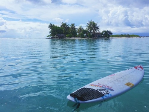 Avatoru. Out to sea.via _miguelblanco_