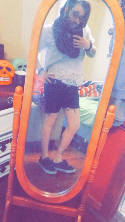 marasovs:  Me wearing white instead of black? I pull it off.