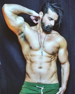 insta-hunk:  Instagram: @stefanpinto 