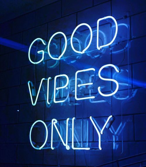 the-neon-hunter: Good vibes only today please.  #nottinghill #nottinghillgate #goodvibes #goodvibeso