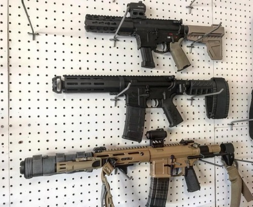 Re-organizing some parts and some rifles #building #pdw #ar15 #sbr #223 #556 #guns #gunsdaily #pewpe