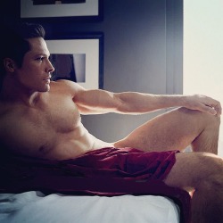 celebgosspb:  #Revenge hunk Nick Wechsler has stripped for Cosmo UK. Thankfully we have a few more weeks of him on our TV screens. 