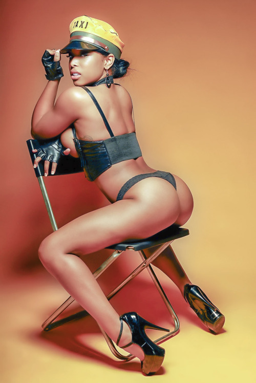 sexyblackpics:  http://sexyblackpics.tumblr.com/