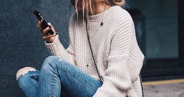 Just Pinned to Ripped jeans:   http://ift.tt/2iWWeWt Please visit and follow my other