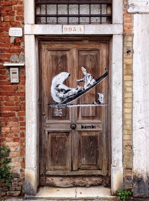 Street art by Bambi, Fondamenta San Gioachin, Venice. Zuraika Arromen Redo, 2017.