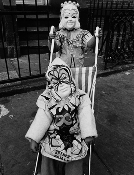 gravesandghouls:  Children in Halloween costumes photographed by Larry Racioppo NYC, 1974 - 1978 