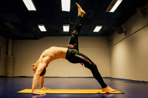 Porn dudes doing yoga photos