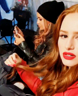 theheavycrown:  Madelaine Petsch IG Stories: Oct 17, 2018 - On set with Vanessa filming 3x10, “Let’s