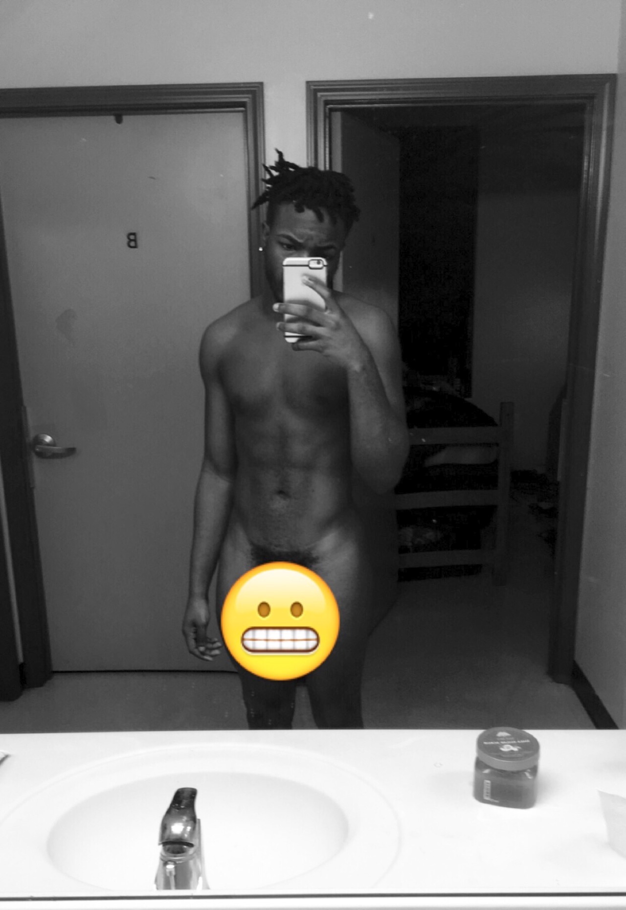 kingmisfitt:  4:33AM Snapchat: Blaisexo