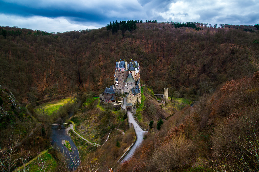 travel-seekers:  21 Most Amazing Castles From Around The World 