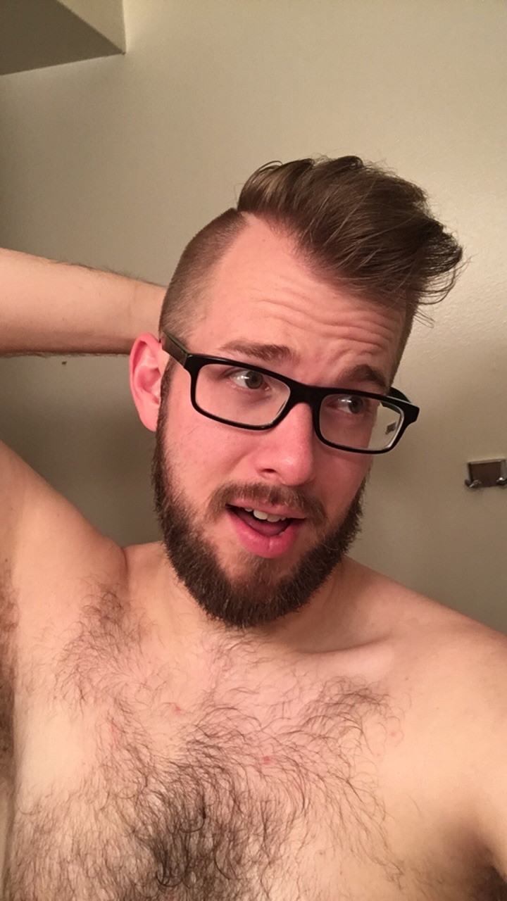juststonecoldgay:  Fresh cut got me feeling good