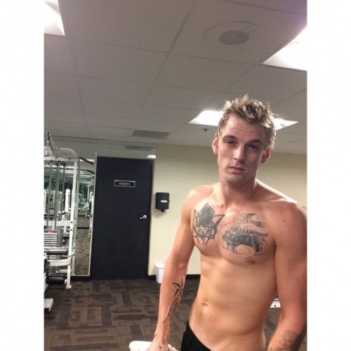 hotcelebs2000:  AARON CARTER 