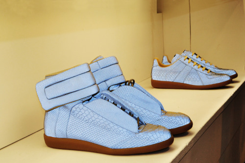 jsneaks:  silently-stunt:  Margiela 2013  need