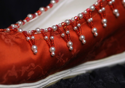 hanfugallery:traditional shoes for chinese hanfu, qiaotoulǚ翘头履 in style of southern song dynasty by 