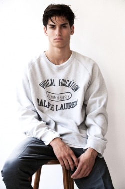 shirtlifting:  Gerard Sabé  