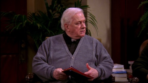 Everybody Loves Raymond (TV Series) - S6/E1 ‘The Angry Family’ (2001), Charles Durning as Father Hubley[photoset #3 of 3