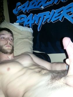 mansmellrgood:  jockdays:  Active porn blog. I check out all NEW followers! ;)  Sexy toes  Q