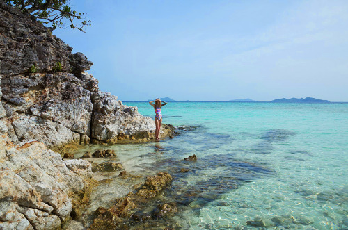 Theresa Manchester in Palawan - Edric Chen