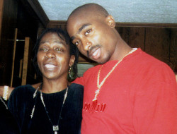 hiphop-in-the-brain:  Tupac Shakur and his mother Afeni Shakur