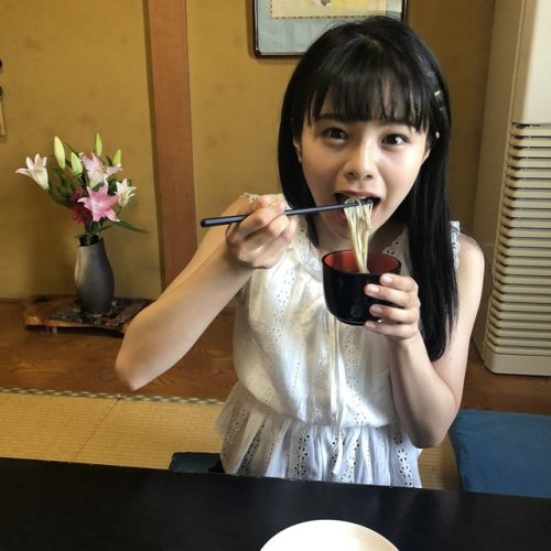 本間日陽さんのツイート: おはよーございます 久しぶりに天気良くてうれしい わんこそばの夢見たら、へぎそば食べたくなった〜〜いま、1番好きな新潟グルメ t.co/DMJwygUiU7
