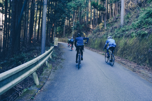 yufta:  FESTIVE 500 DAY5 飯能ライドをホスト。一昨日よりやや暖かいか。5℃前後。 Oversocksを履いてきたのは大正解。 やはり登りだくさんの85km。2000m近くを登っ