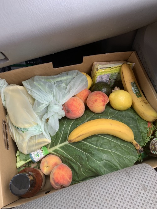 vegan-veins: health food store haul that I tried to do as low waste as possible - organic collards, 