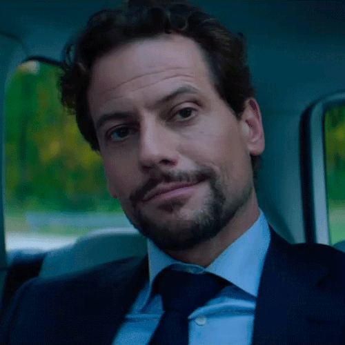 Ioan Gruffudd As Peter Hawthorne In Ava (2020).