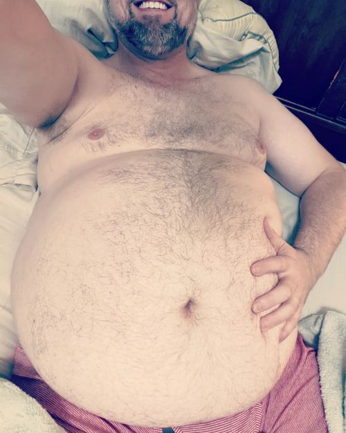 stuffmebloated:  Damn it feels good to be fat #stuffmebloated #gainer #grommr #feedee #onlyfats #onlyfanscreator https://www.instagram.com/p/CjWayNcvIFW/?igshid=NGJjMDIxMWI=