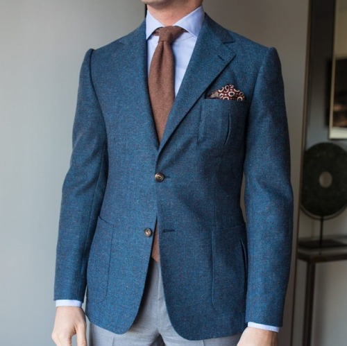 paul-lux: Donegal sport coat with a tie @starkandsons  #wiwt #lookbook #apparel #mnswr #menswear #ig